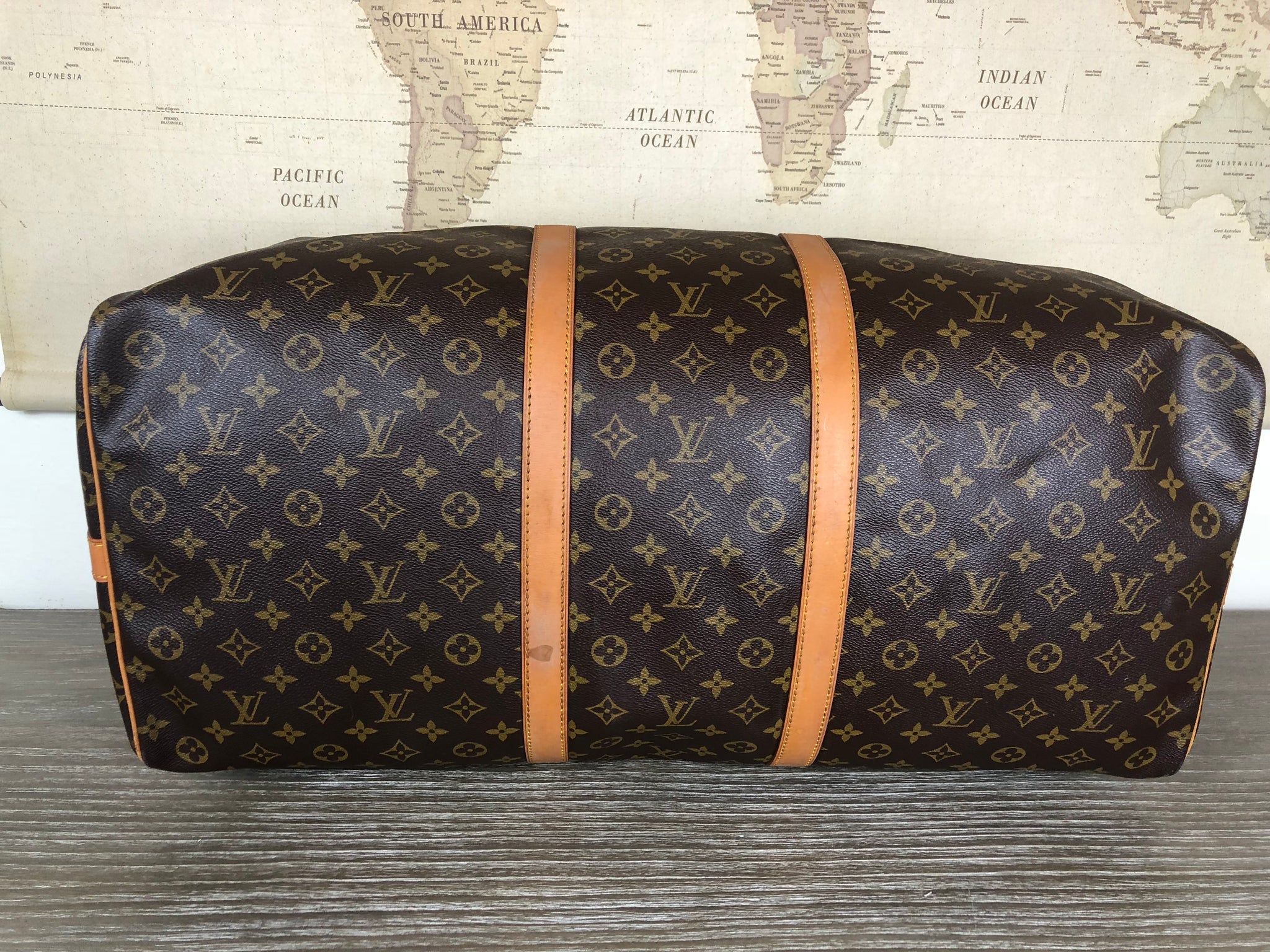 LOUIS VUITTON Keepall Bandouliere 60 Duffel Bag