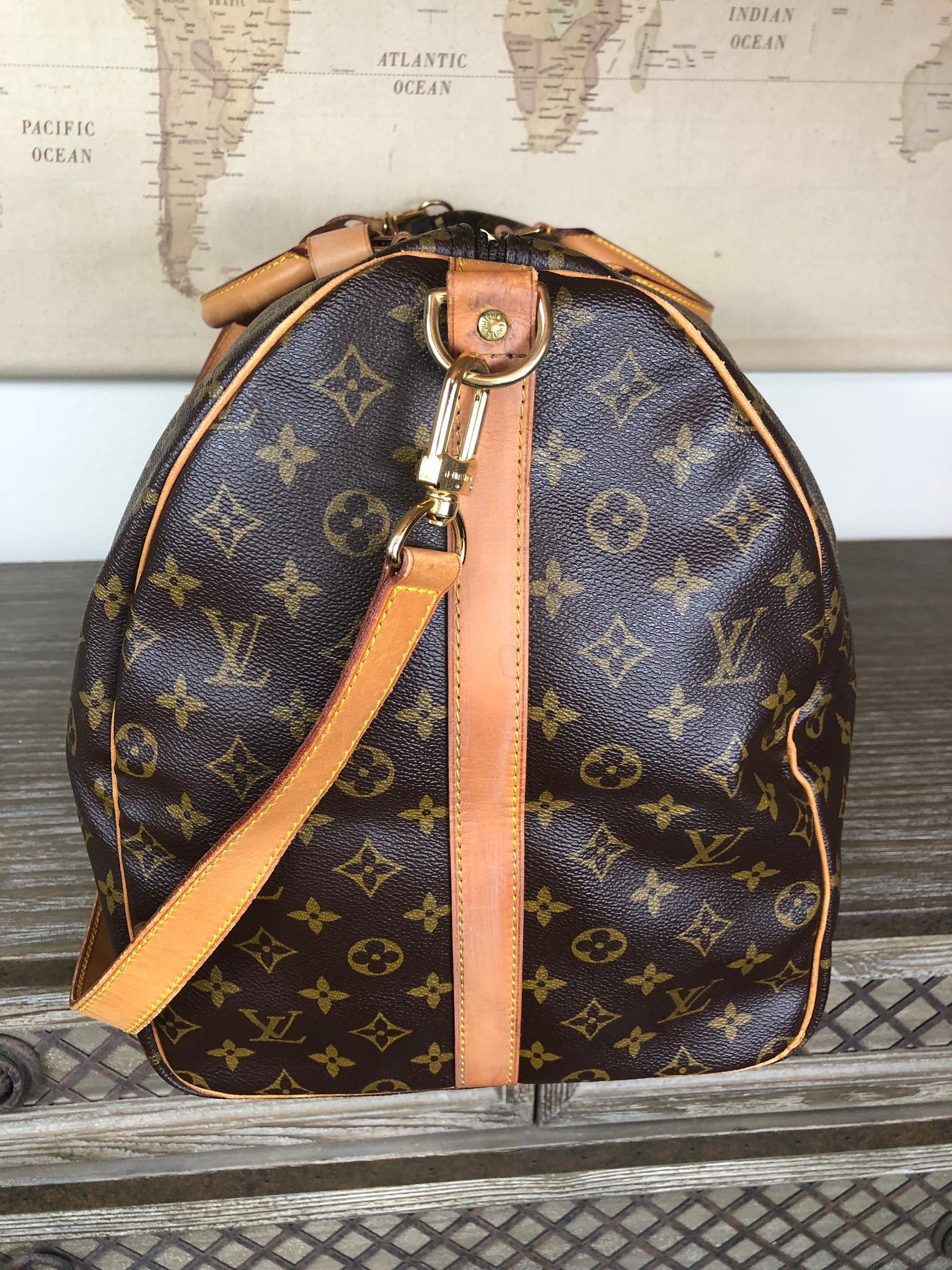 LOUIS VUITTON Keepall Bandouliere 60 Duffel Bag