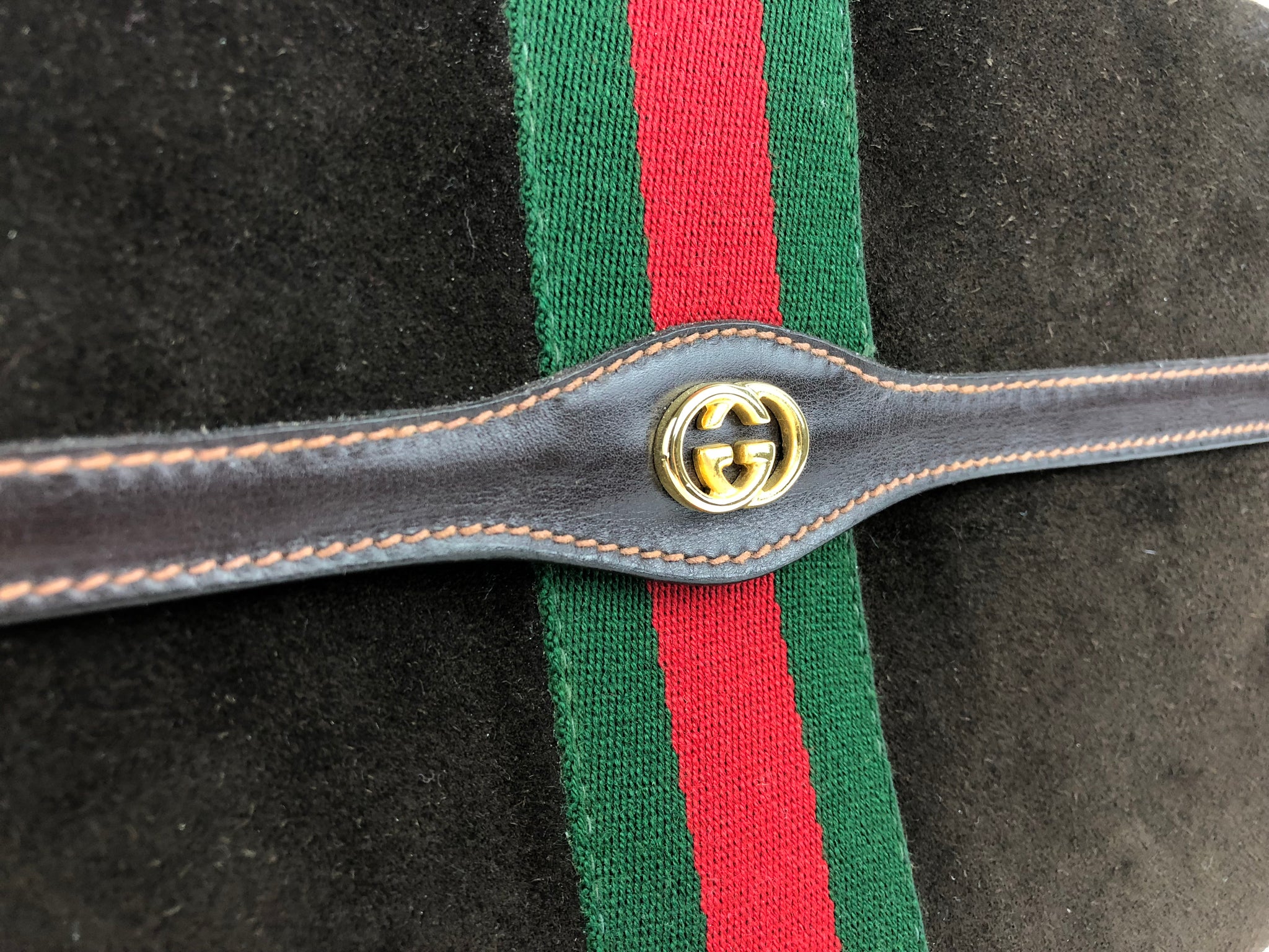 GUCCI Suede Ribbon Vintage Clutch