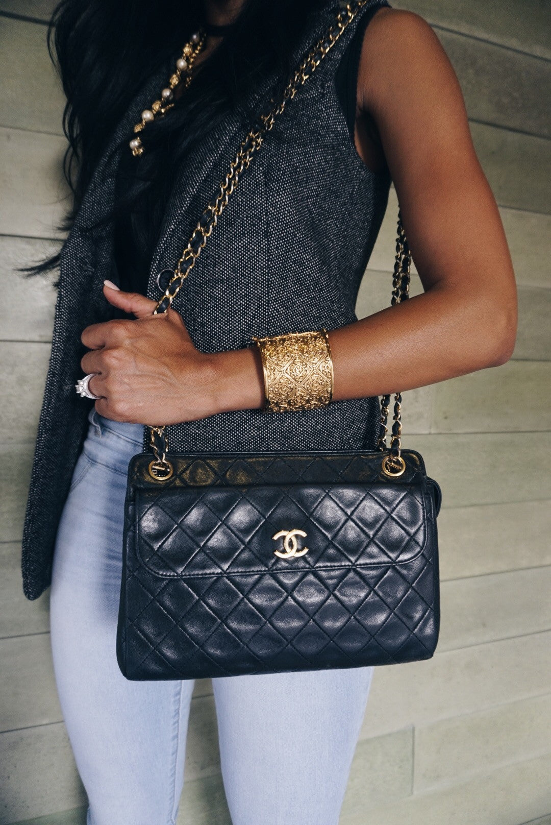 CHANEL Black Leather Quilted Crossbody Shoulder Bag