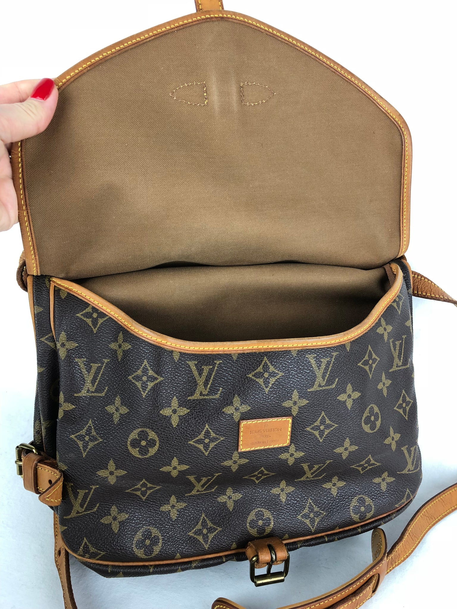 LOUIS VUITTON Saumur 30 Crossbody Bag (MB0918)