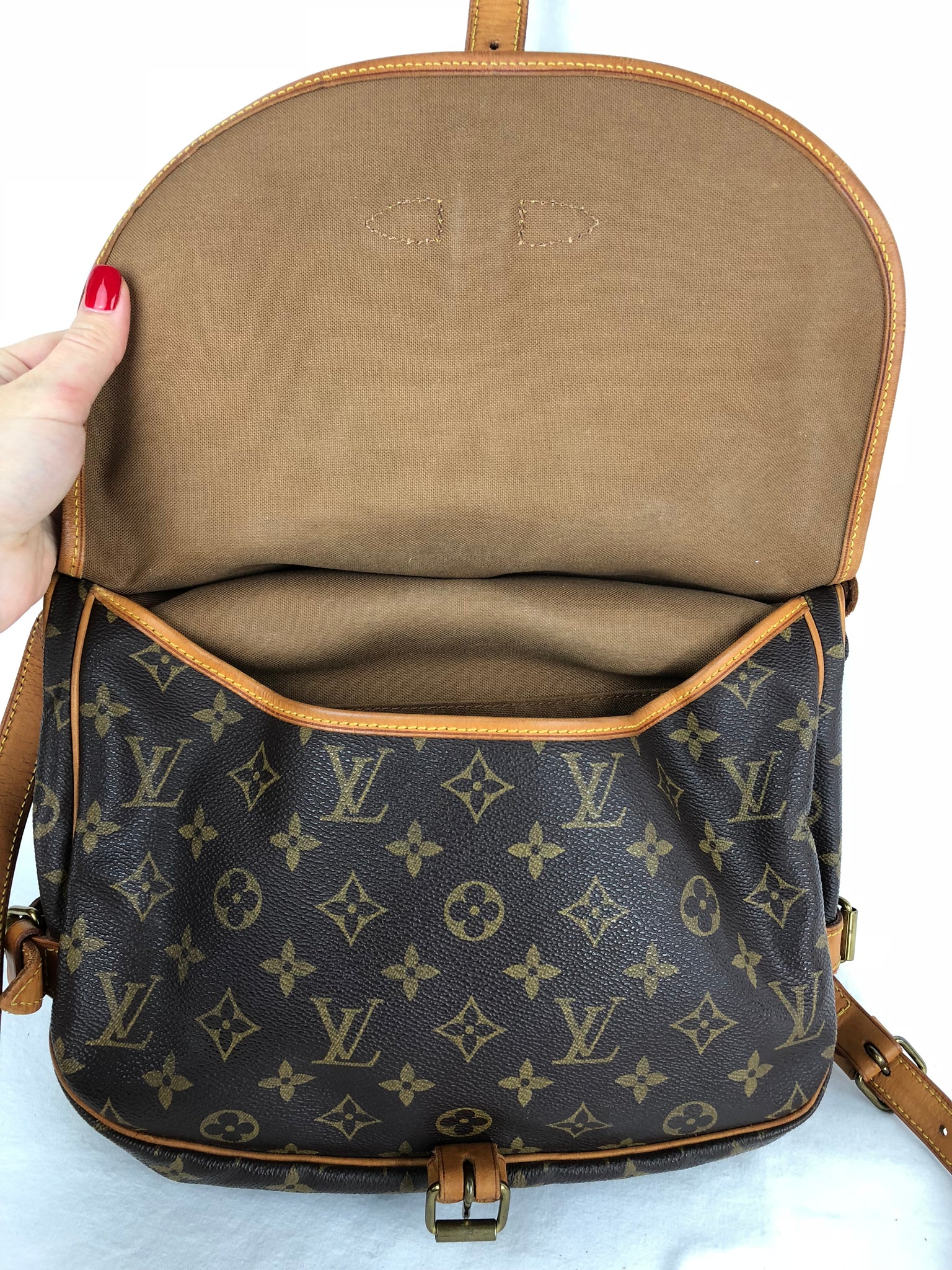 LOUIS VUITTON Saumur 30 Crossbody Bag (MB0918)