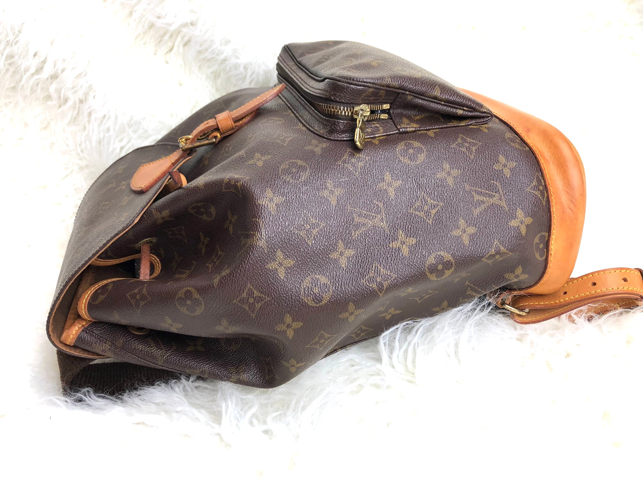 Louis Vuitton Monogram Montsouris GM Backpack Leather ref.551059 - Joli  Closet