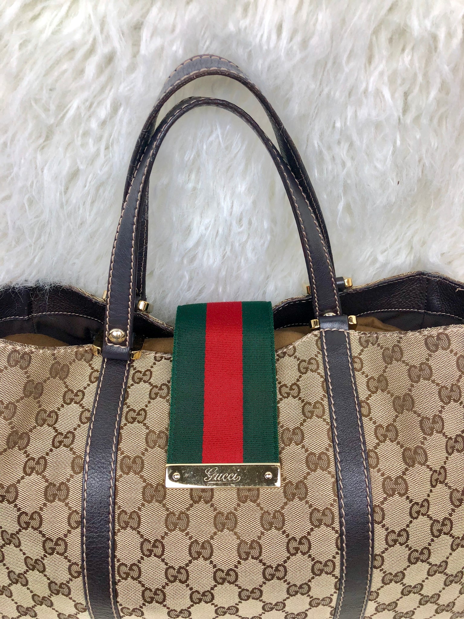 GUCCI Supreme Shoulder Bag