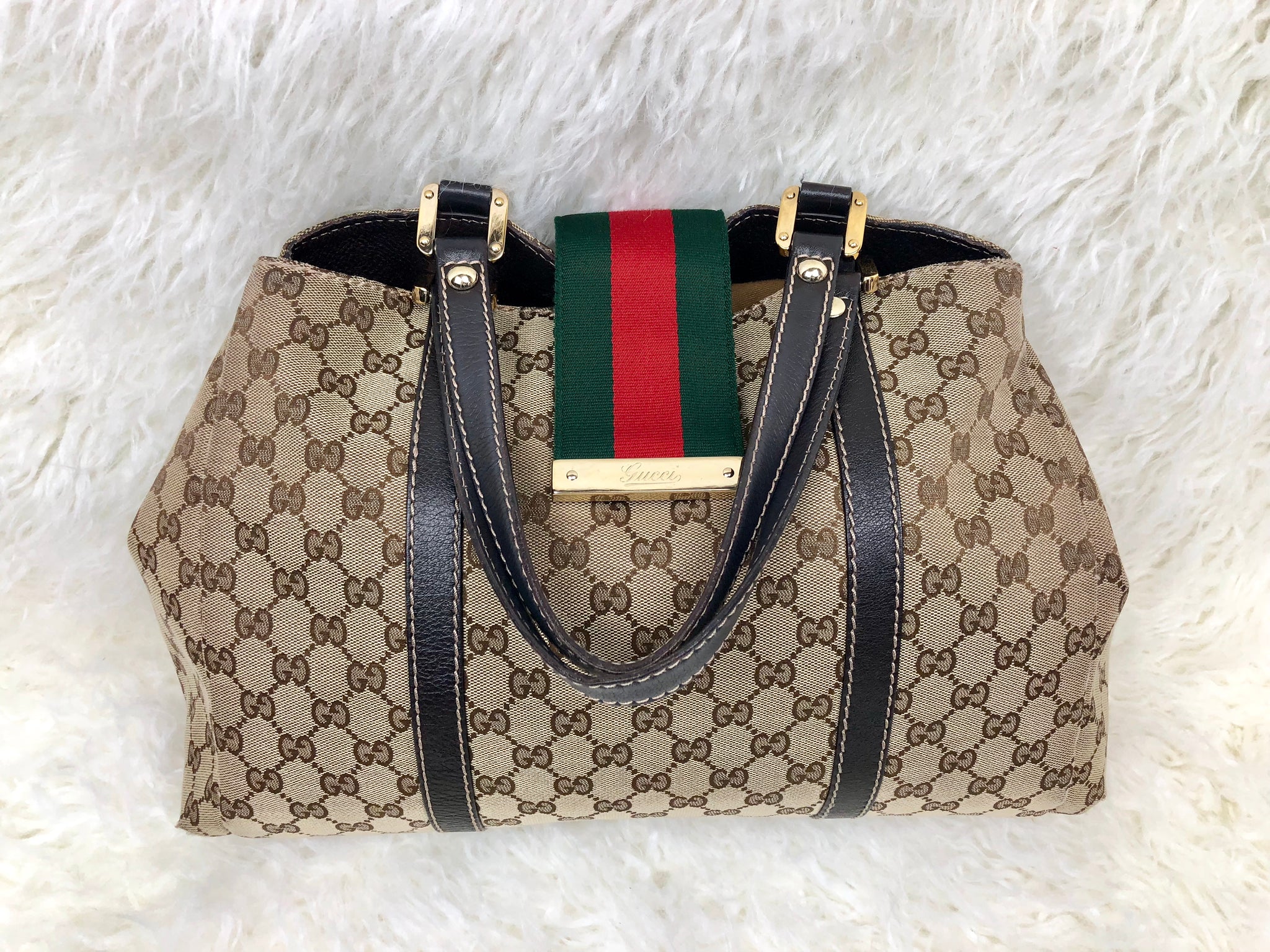 GUCCI Supreme Shoulder Bag