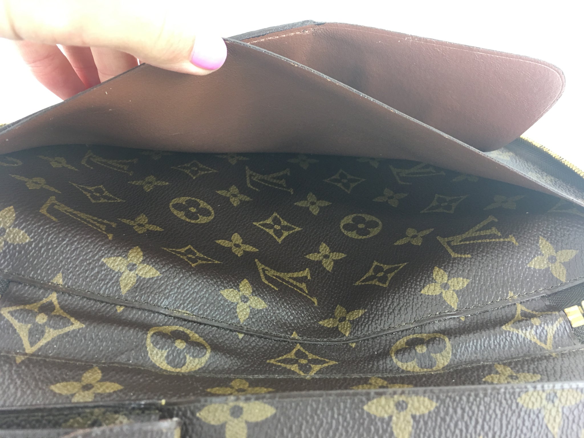 LOUIS VUITTON Monogram Zippy Organizer Travel Clutch Wallet