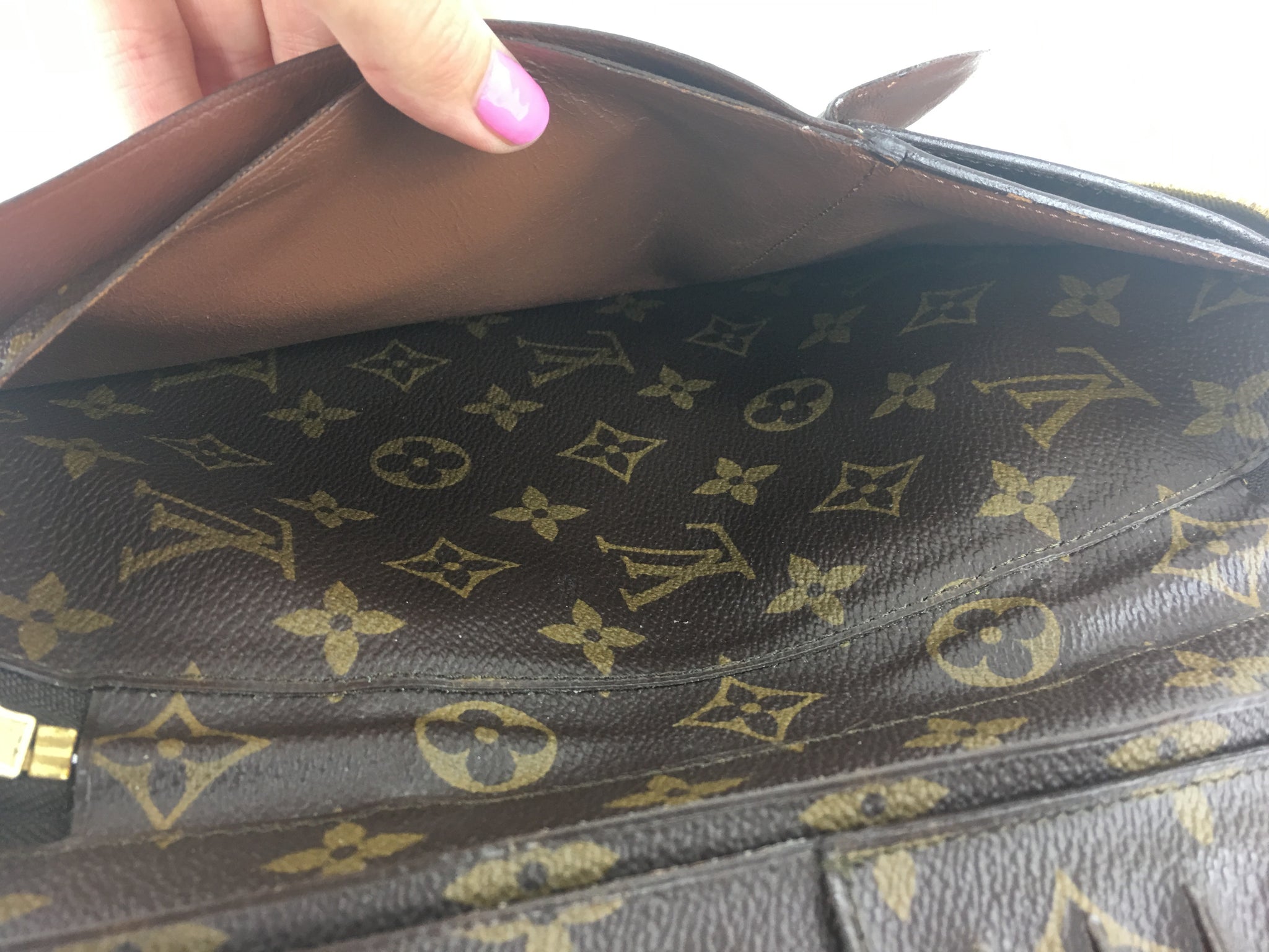 LOUIS VUITTON Monogram Zippy Organizer Travel Clutch Wallet