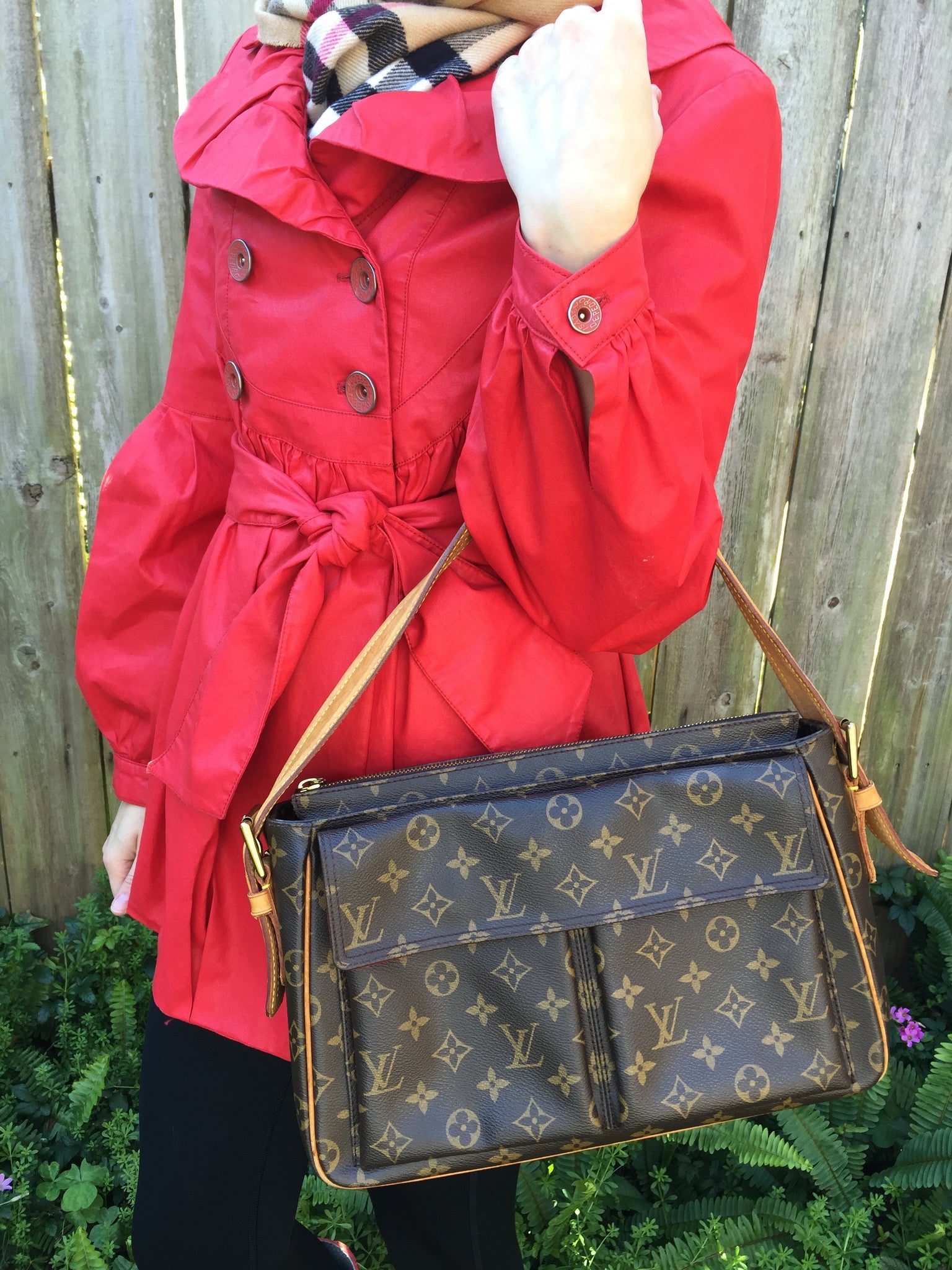 LOUIS VUITTON Viva Cite GM Shoulder Bag