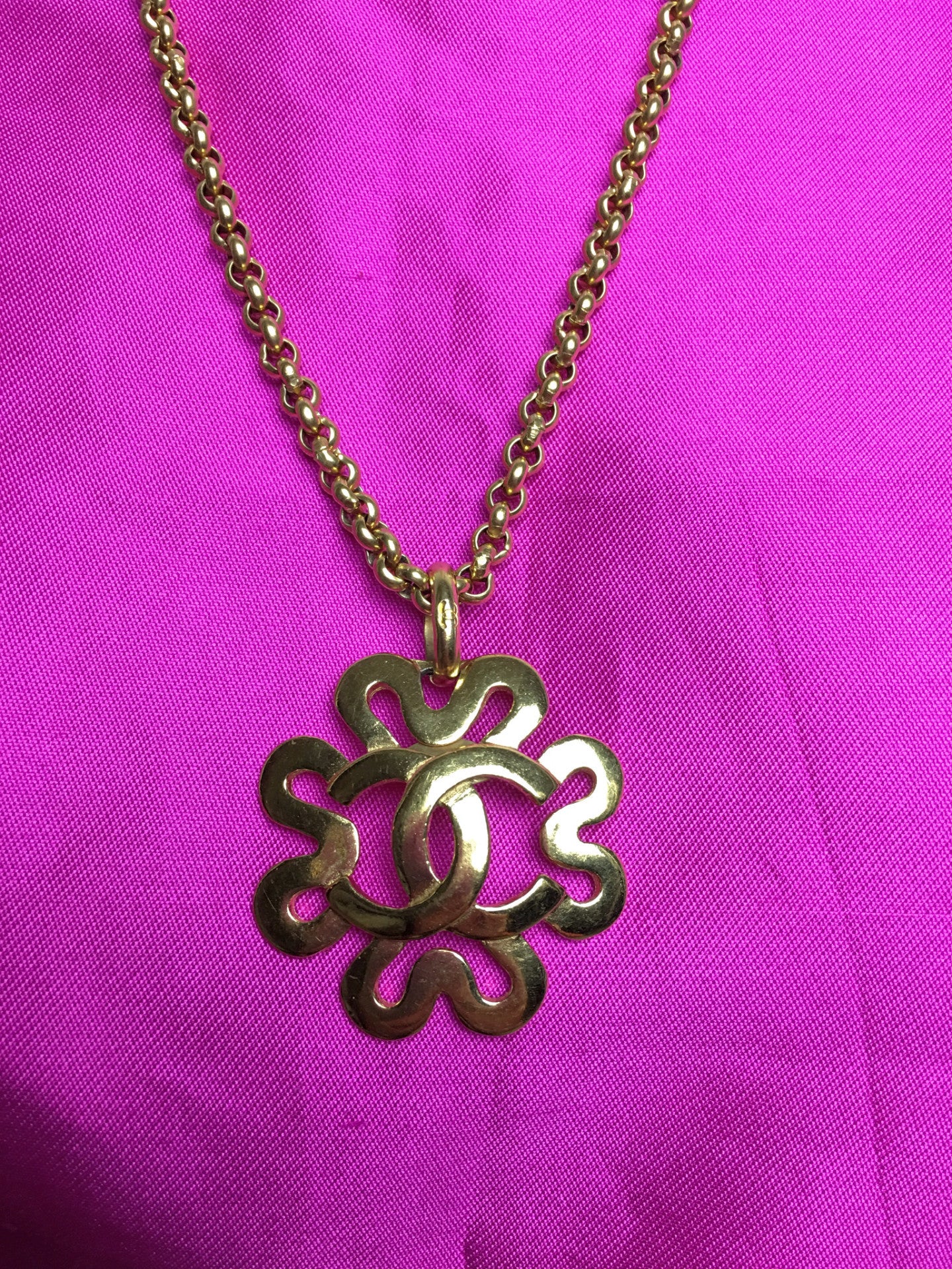 CHANEL Gold Pendant Necklace