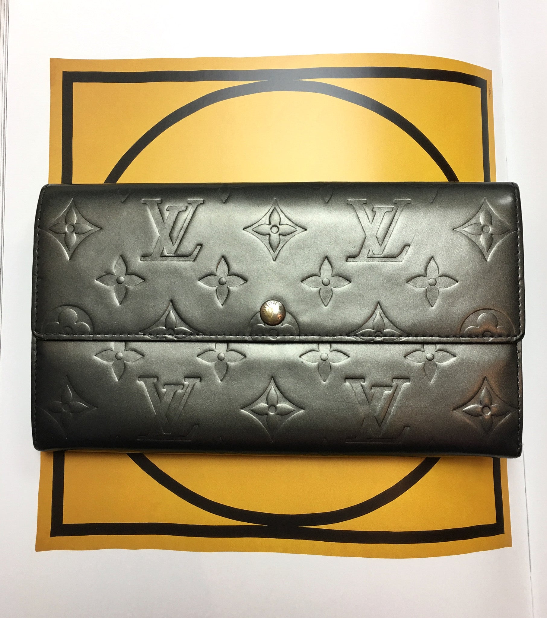 Authentic Louis Vuitton Gray Monogram Matt Vernis Wallet Excellent Used