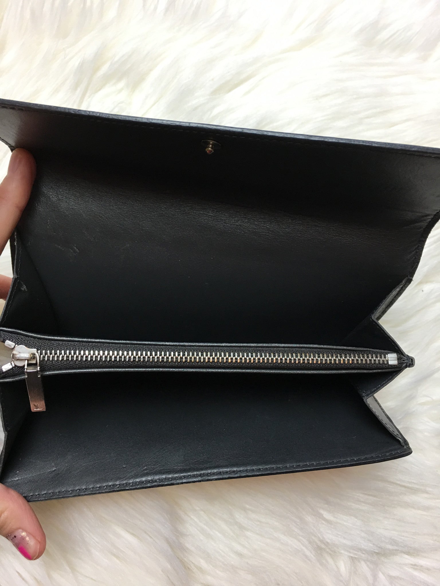 Wallet Louis Vuitton Beige in Not specified - 25251743