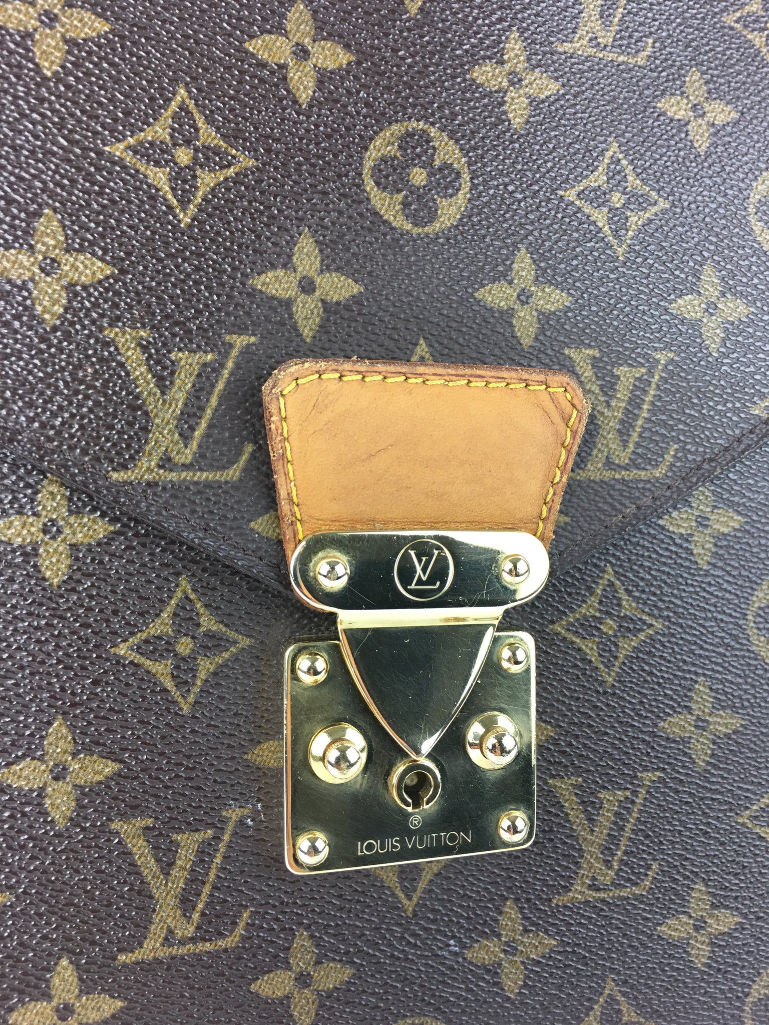 LOUIS VUITTON Monogram Porte Documents Clutch