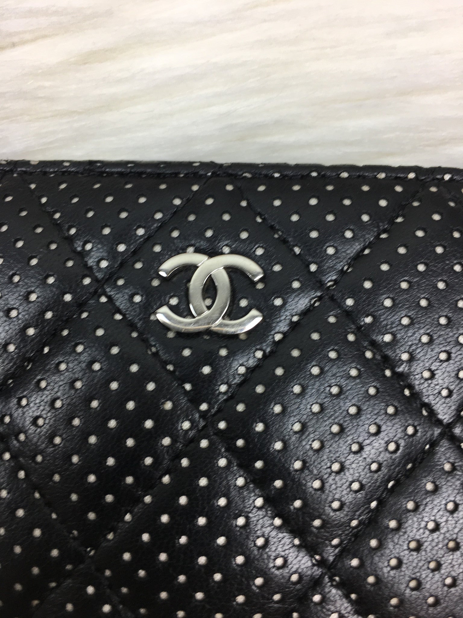 CHANEL Lambskin Perforated Black/White Wallet