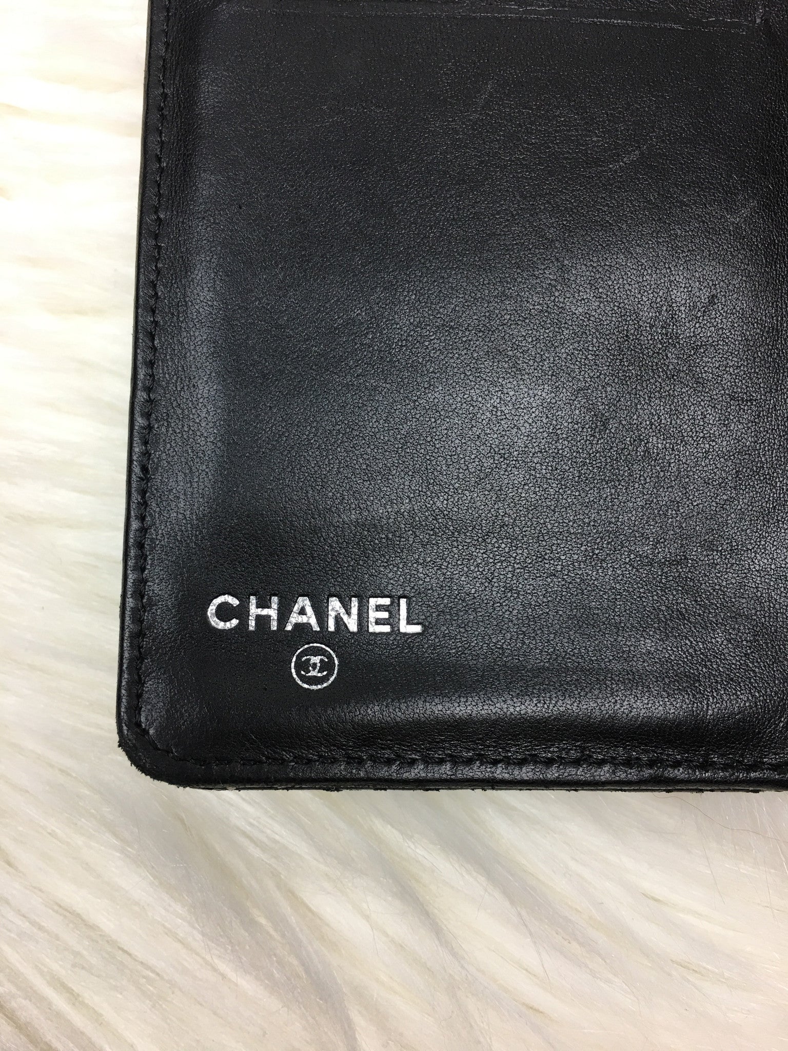 CHANEL Lambskin Perforated Black/White Wallet