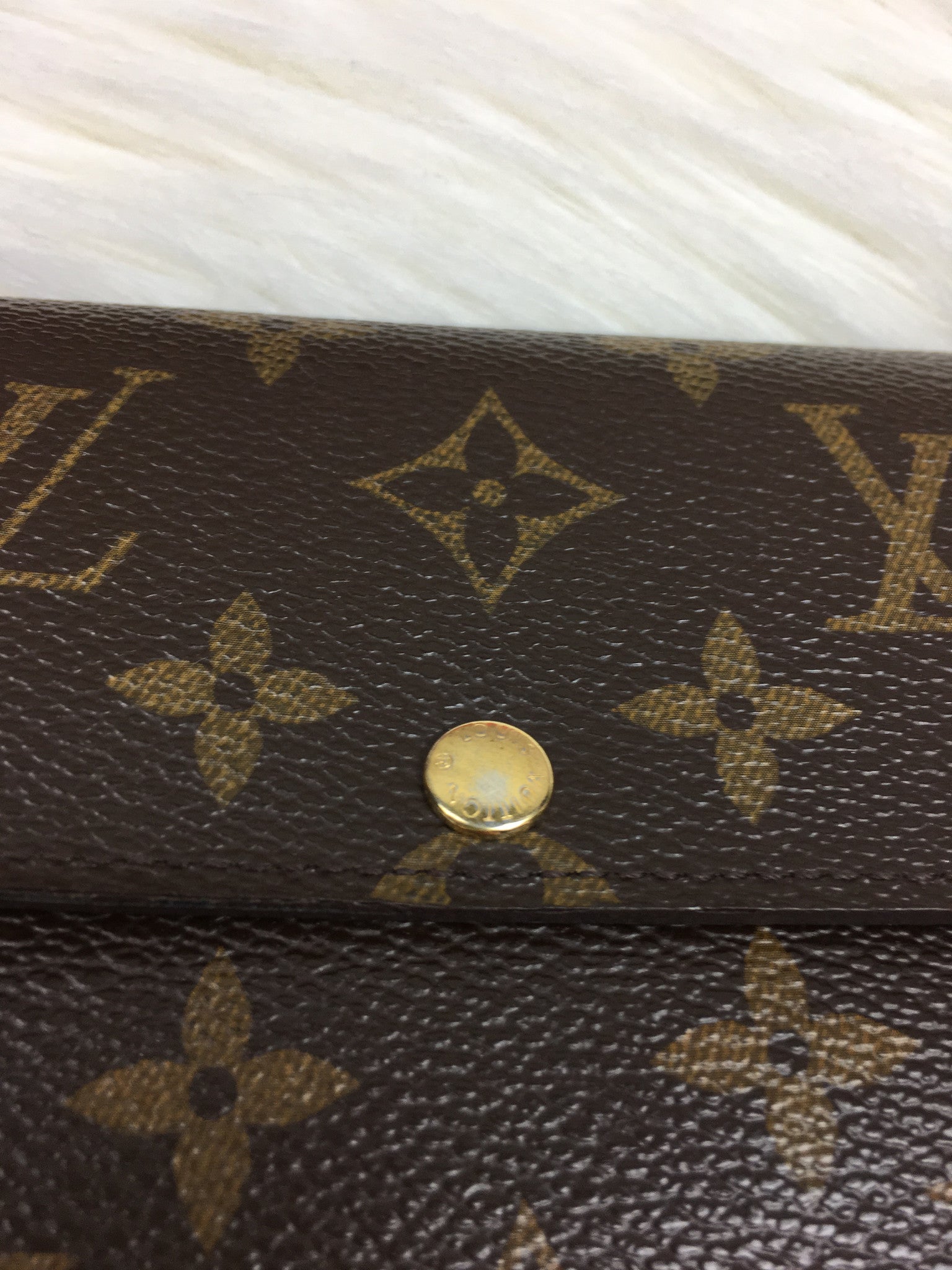 LOUIS VUITTON Monogram Sarah Wallet