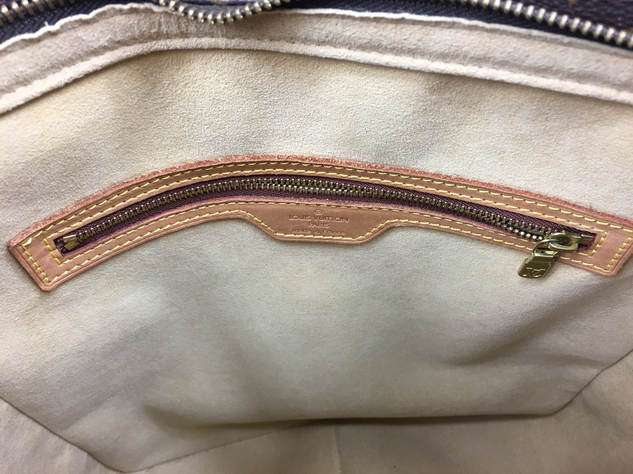 LOUIS VUITTON Looping GM Shoulder Bag (MI0030)