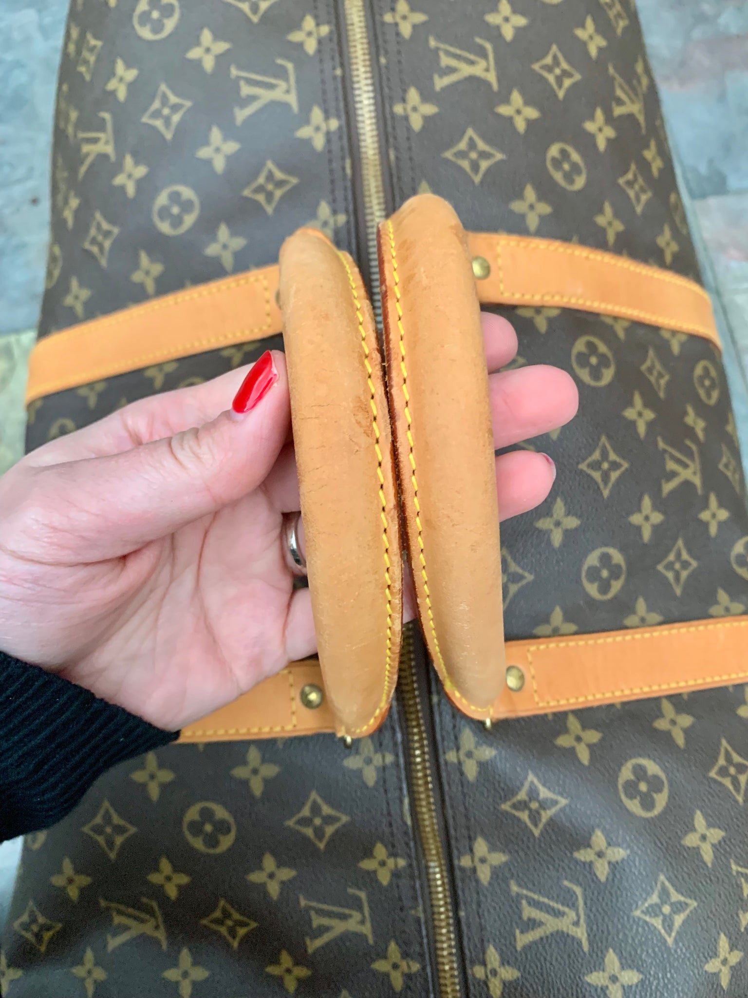 LOUIS VUITTON Keepall Bandouliere 60 Duffel Bag