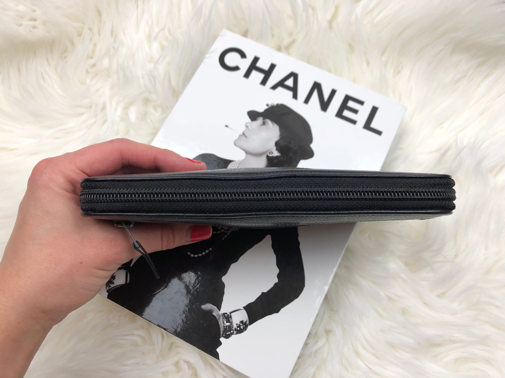 CHANEL Caviar Leather Black CC Zippy Wallet