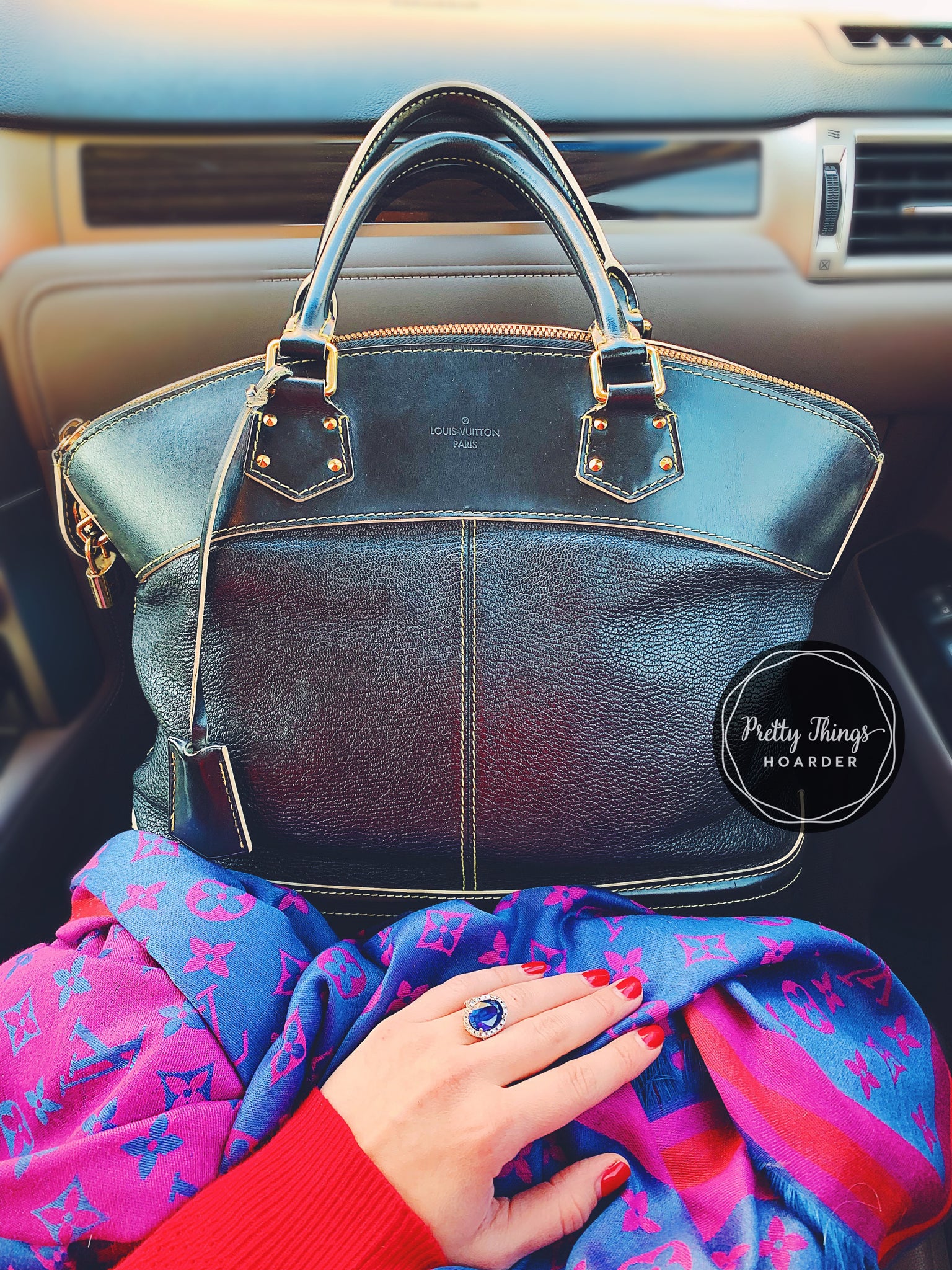 Louis Vuitton Suhali Lockit Handbag Black leather