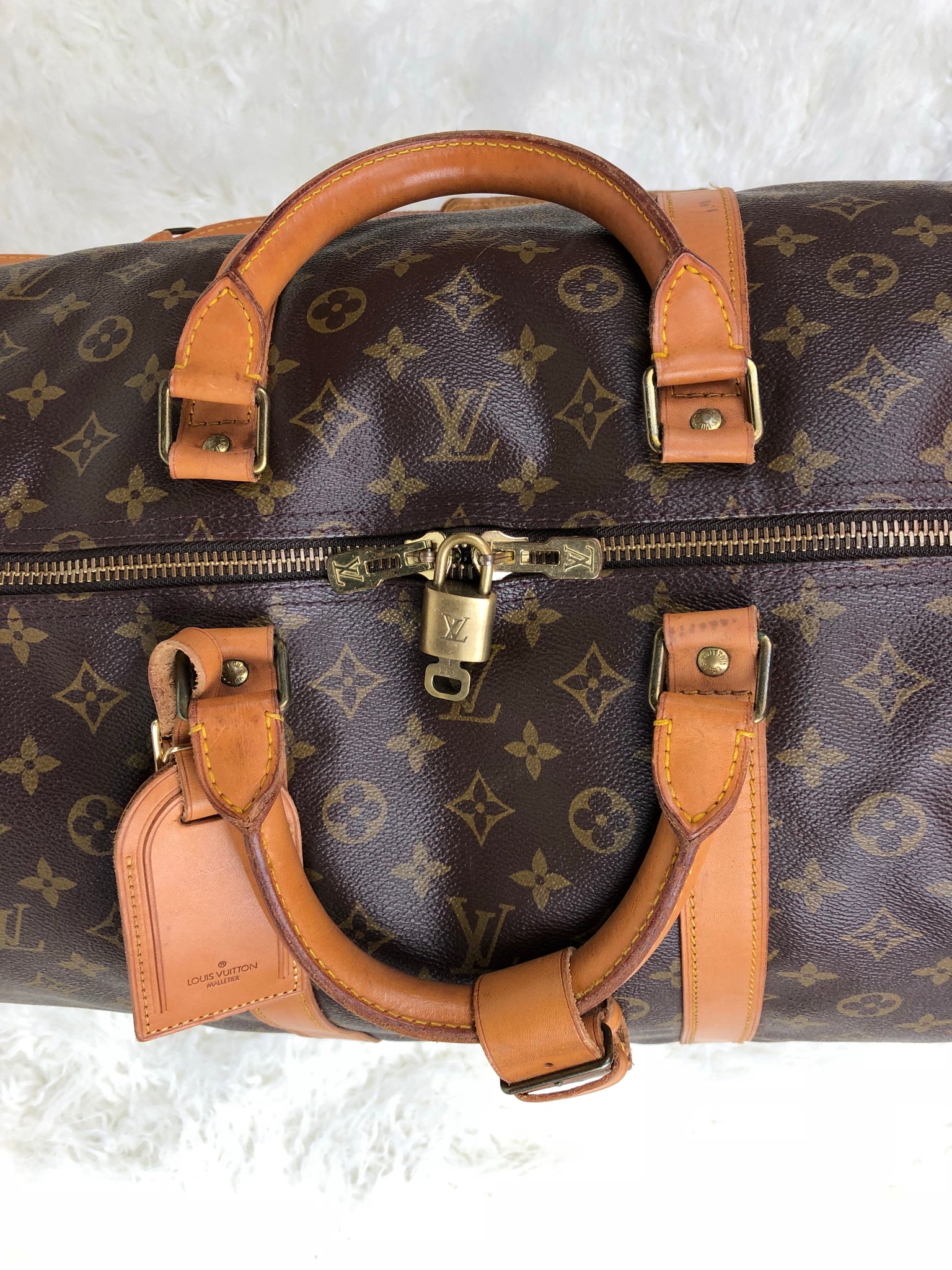 LOUIS VUITTON Keepall Bandouliere 60 Duffel Bag